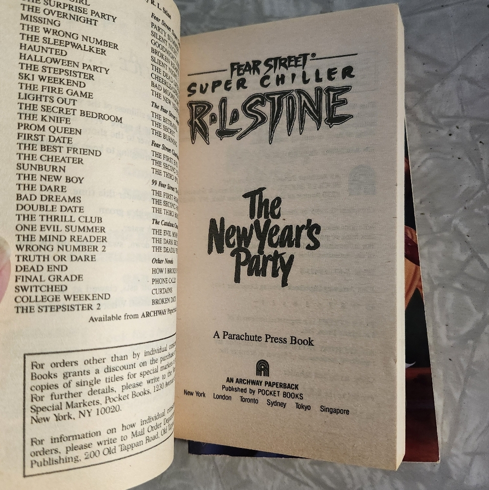 R.L Stine Final Grade & New Year's Party New Old Stock - Picture 2 of 6